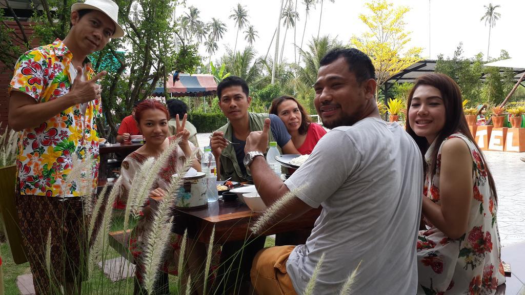 The Win Hotel Bang Saphan Luaran gambar